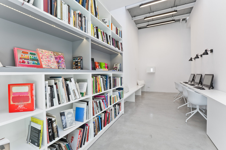 Biblioteka MOCAK-u