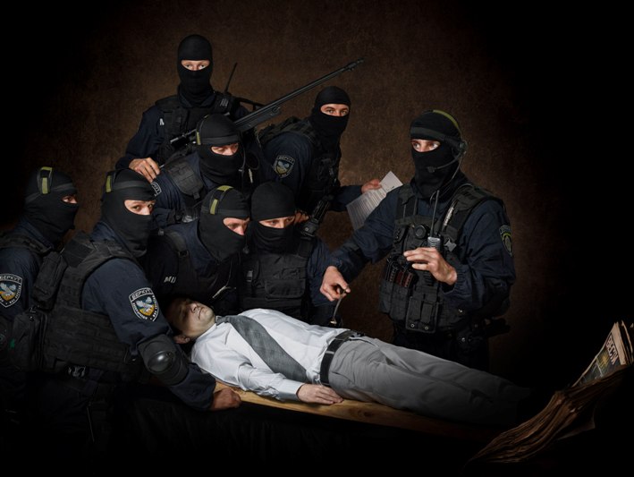 Nikita Shalennyi, //Gdzie jest Twój brat//, 2014, fotografia, 200 × 150 cm, courtesy of Mystetskyi Arsenal