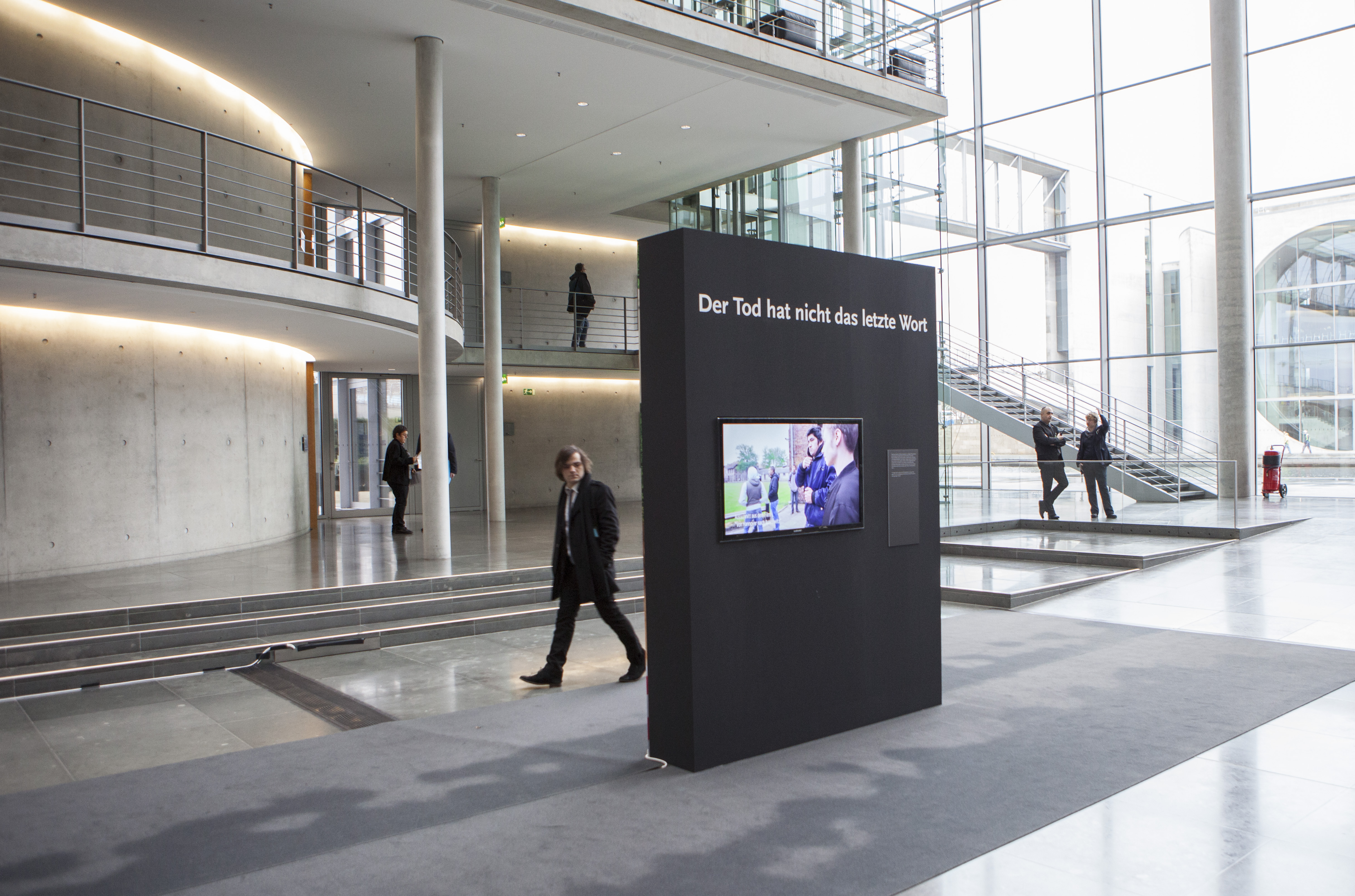 Otwarcie wystawy //Śmierć nie ma ostatniego słowa//, Bundestag, Paul-Löbe-Haus, 27.1.2015, courtesy of Deutscher Bundestag/ Julia Nowak