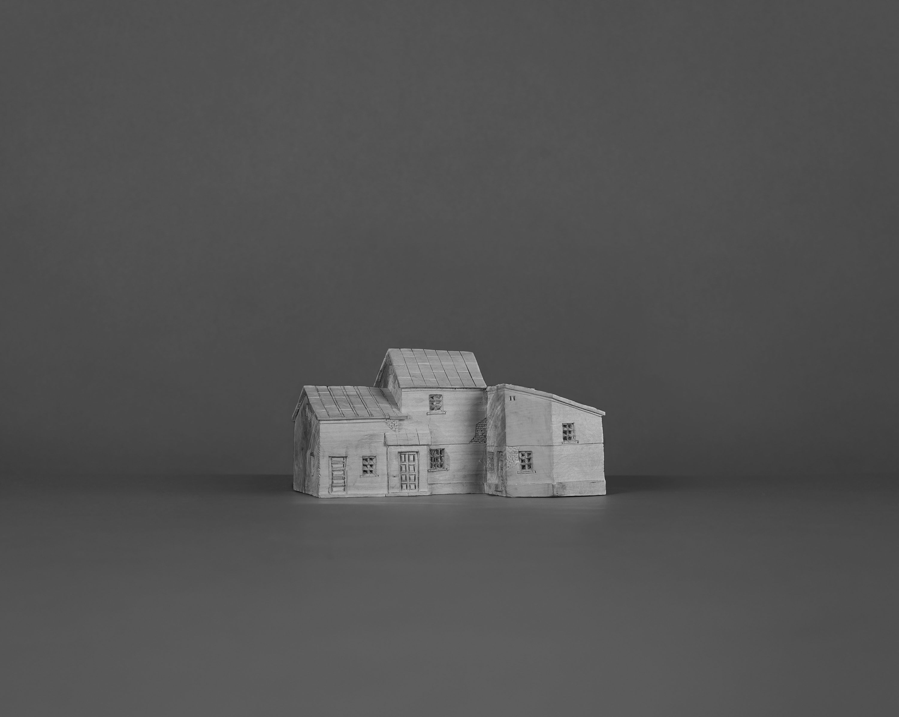 Indrė Šerpytytė, //2 Ulica Dariaus ir Girėno, Okmiany z serii 1944–1991//, © Indrė Šerpytytė. Dzięki uprzejmości artystki