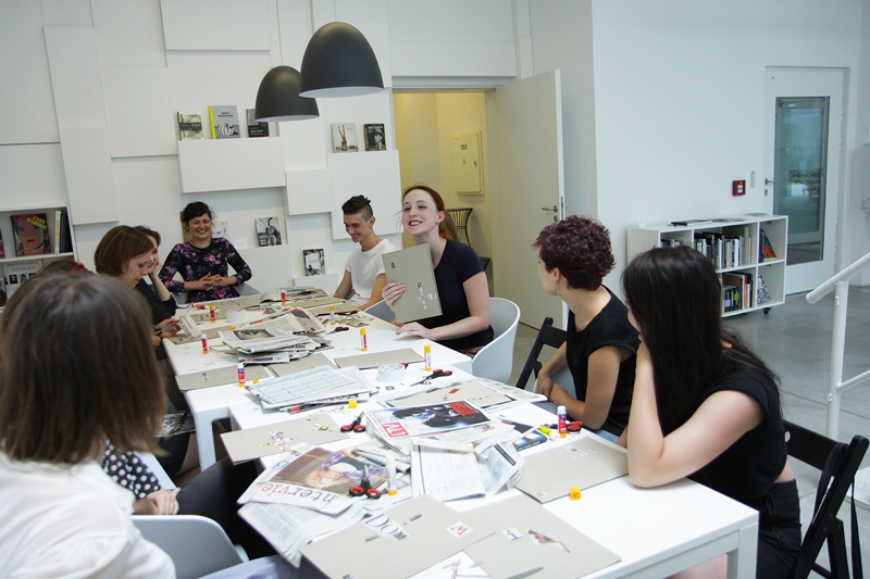 //Lektury wizualne: Telegram//, 2.8.2015, Biblioteka MOCAK-u