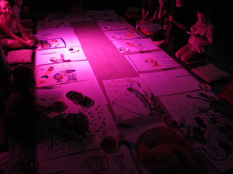 Warsztaty //Światło, kolor, dźwięk// z cyklu //Twórcza Kolekcja//, Dział Edukacji MOCAK-u, 23.8.2015