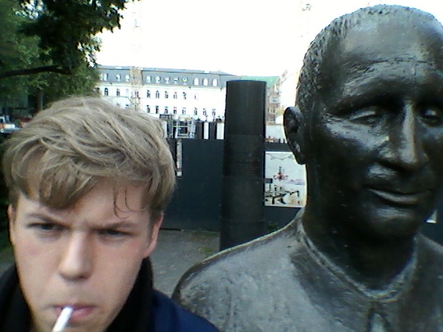 Od lewej: Michał Kmiecik, Bertolt Brecht. Fot. archiwum autora