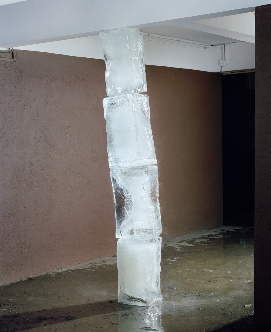 Max Pinckers, //Interwencja #1//, z cyklu //Czy zaśpiewają niczym krople deszczu, czy nie ugaszą mojego pragnienia// © Max Pinckers