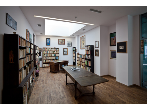 Mieczysław Porębski's Library in MOCAK
