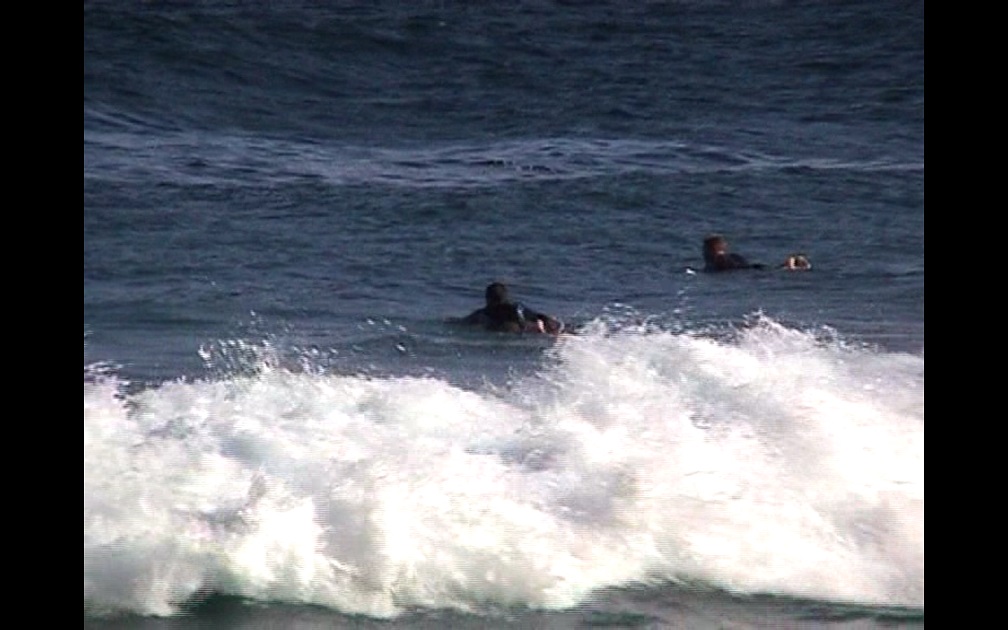 Beat Streuli, //Surferzy z Tamaramy 01-24-01//, 2007, wideo, 60 min, Kolekcja MOCAK-u