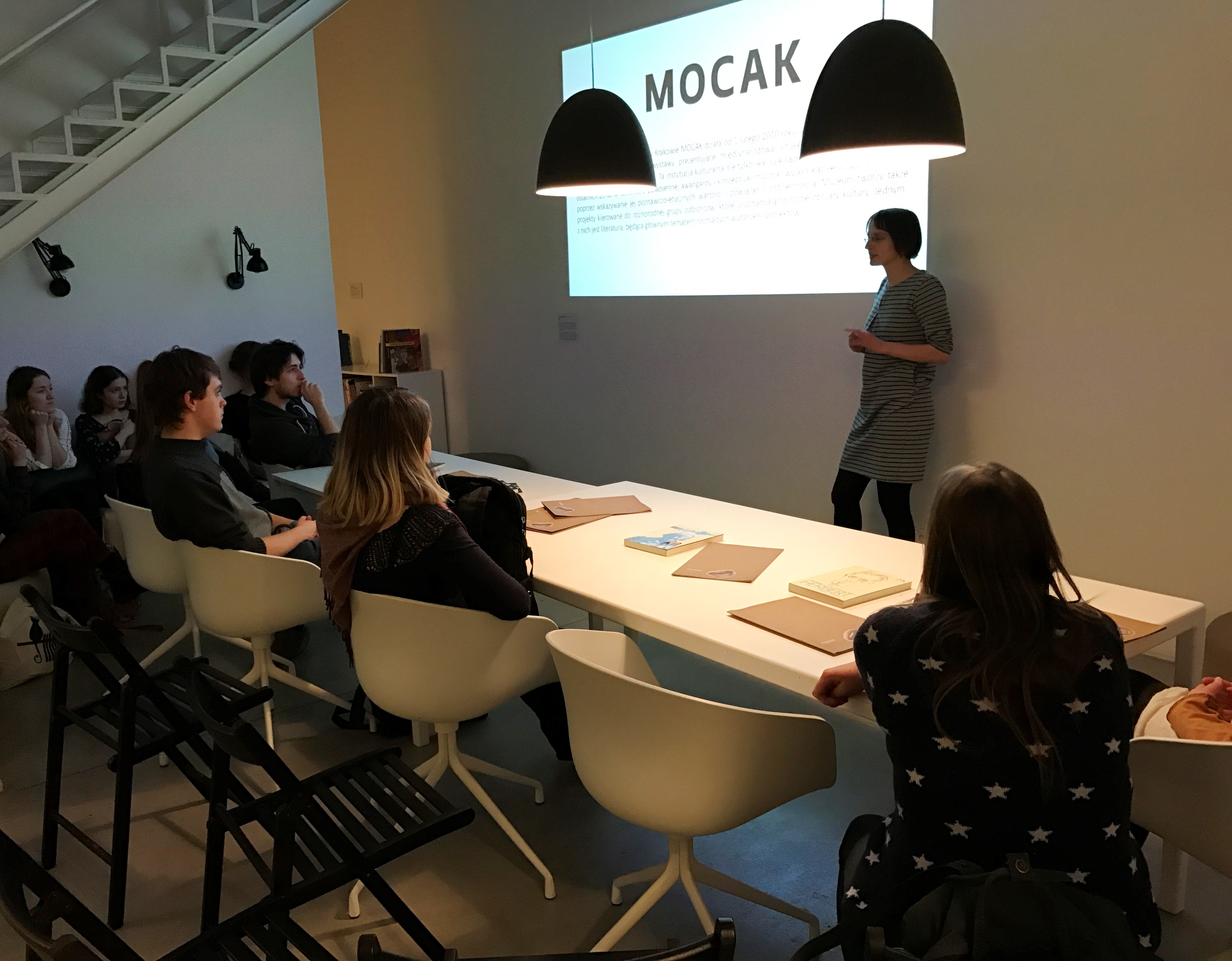 //Do It Yourself, Muzeum, Literatura//, 17.1.2017, Biblioteka MOCAK-u