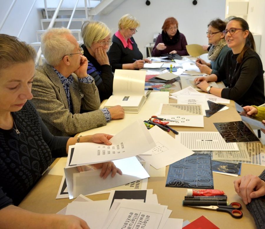 Warsztaty dla seniorów, Biblioteka MOCAK-u