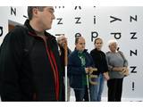 Warsztaty //Zaszyfrowane/Odszyfrowane// dla podopiecznych Fundacji //Szansa dla Niewidomych//, pedagogów i edukatorów, 7.10.2016, wewnątrz instalacji Stanisława Dróżdża //Między//, wystawa Kolekcji MOCAK-u11