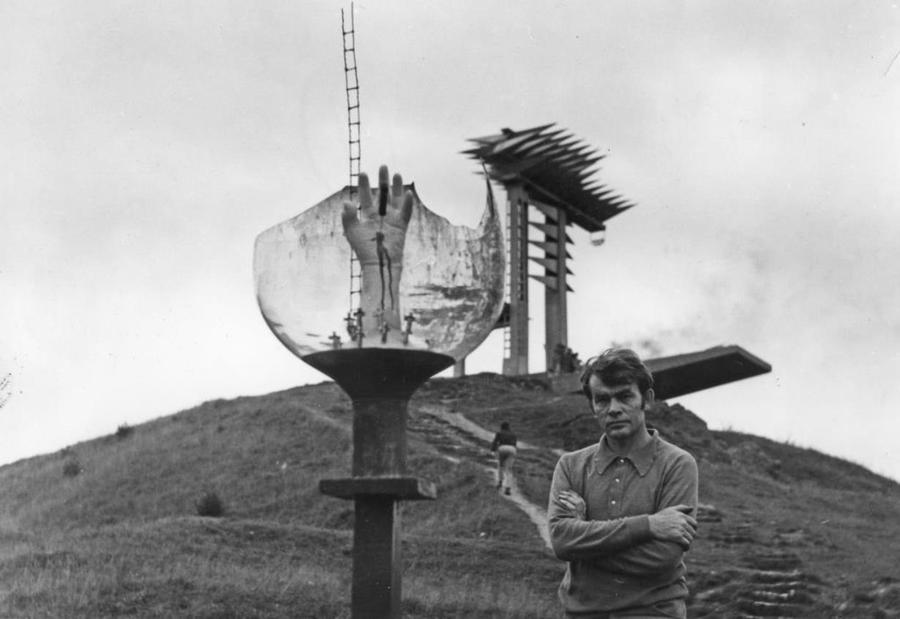 The Władysław Hasior Archive