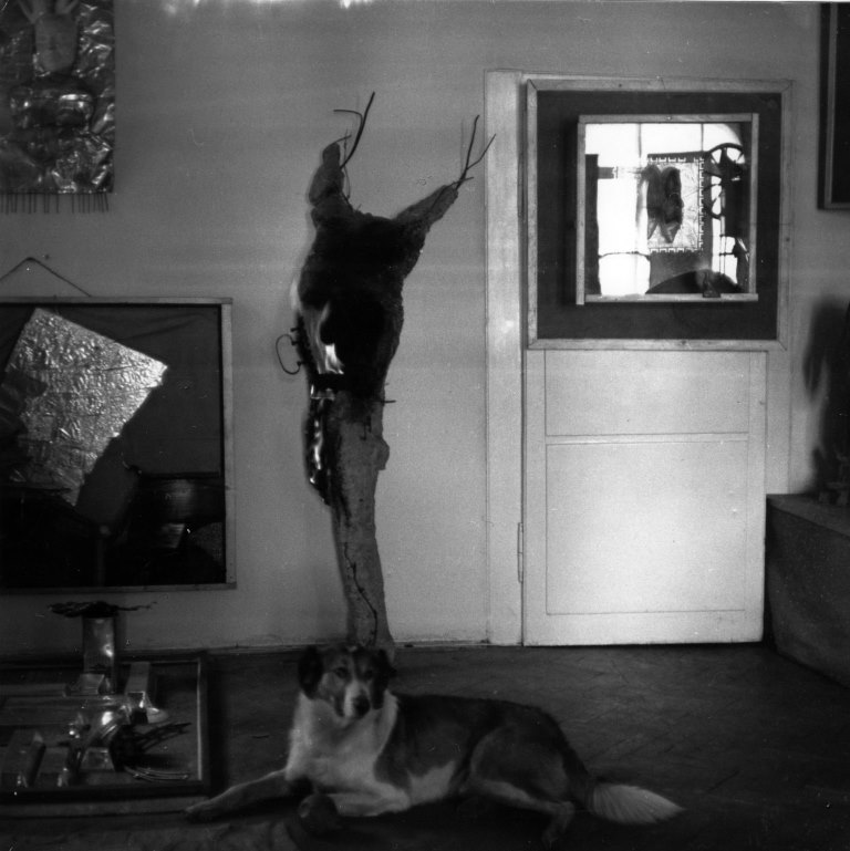 The Władysław Hasior Archive