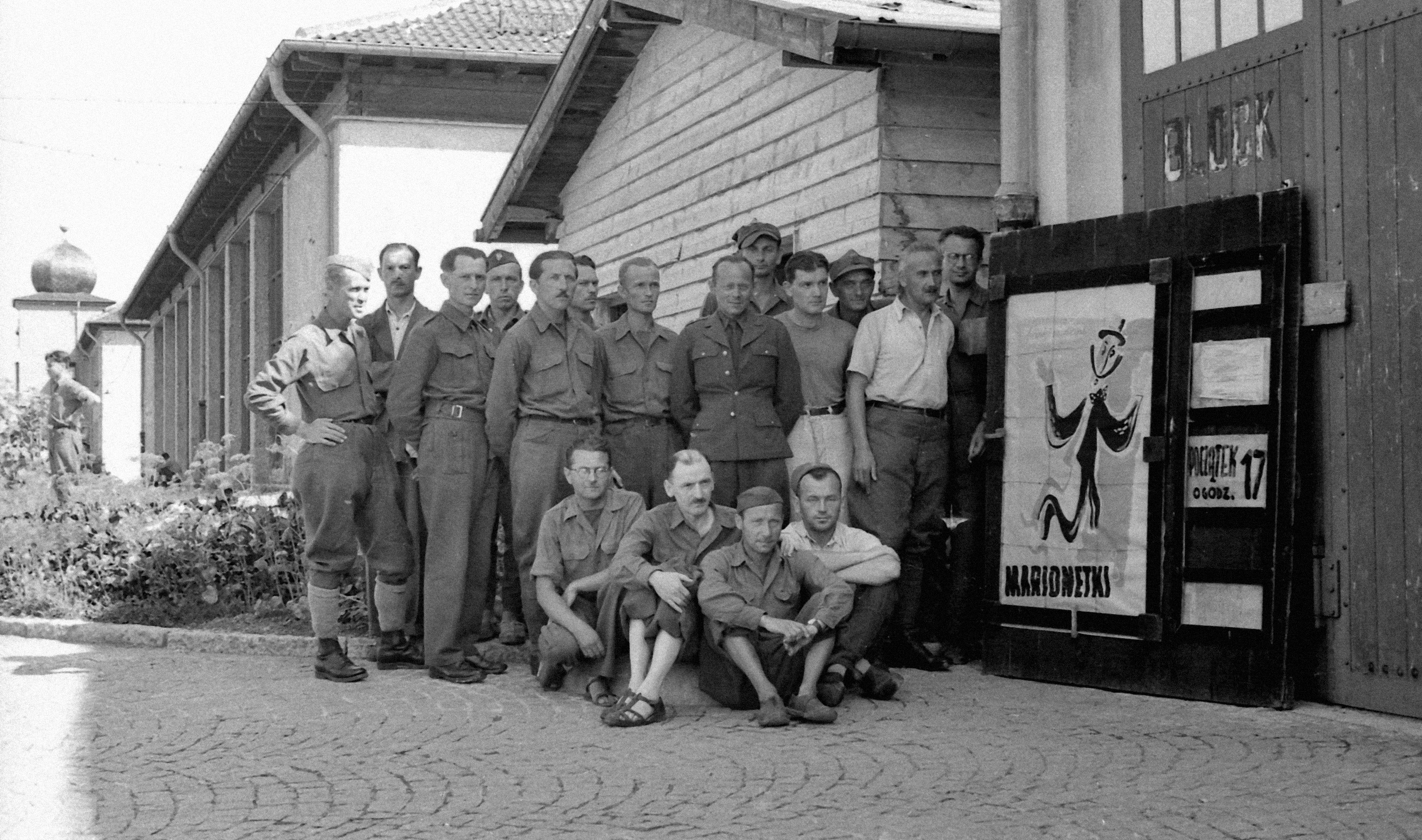 Zespół Teatru Marionetek, Oflag VII A Murnau, courtesy Muzeum Teatralne w Warszawie