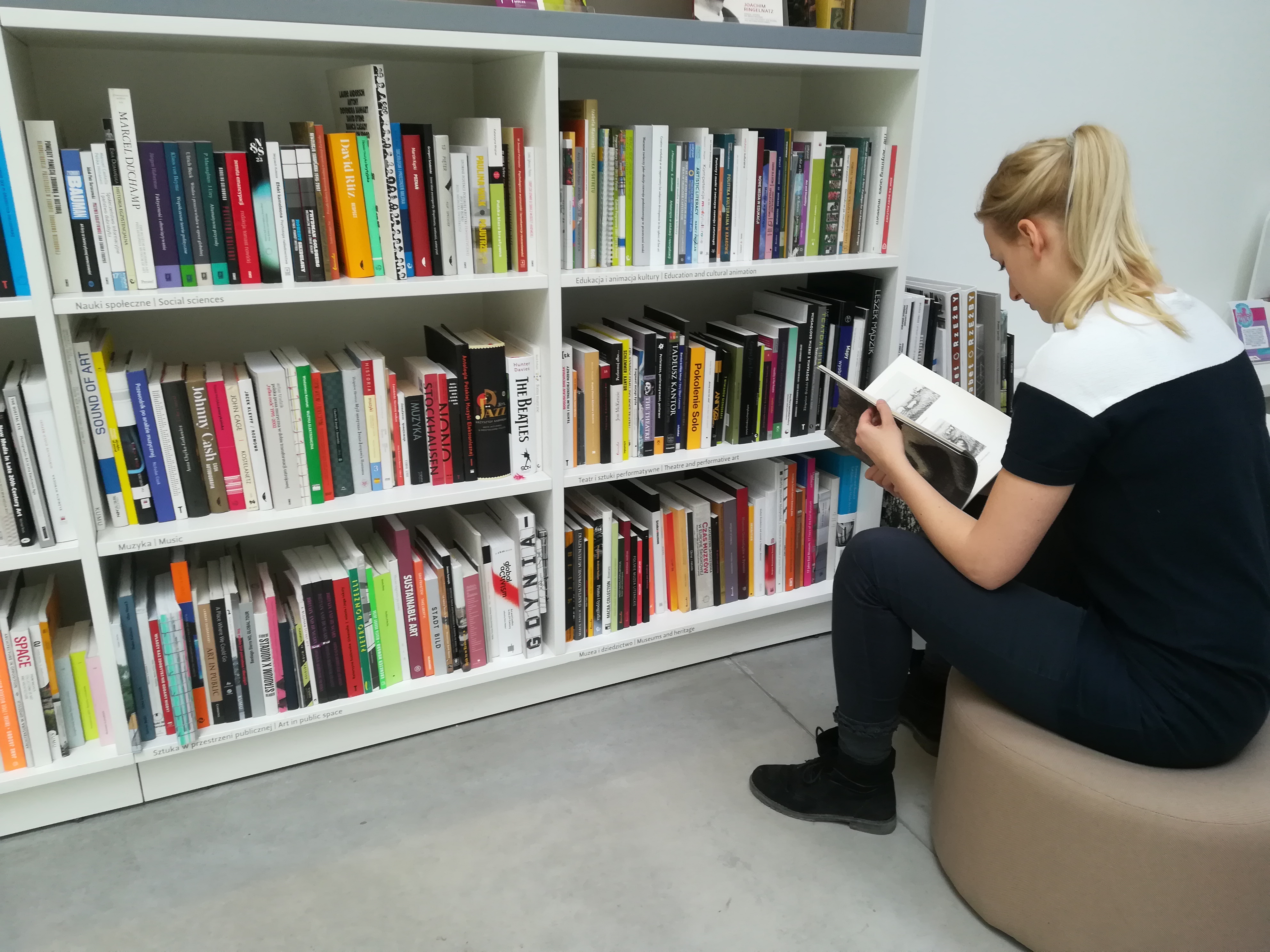 MOCAK Library, photo O. Brewka