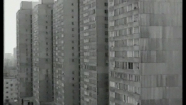Józef Robakowski, //Z mojego okna//, 1978–1999, film, 19 min 5 s, Kolekcja MOCAK-u