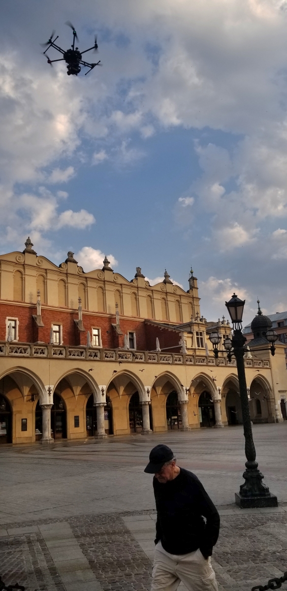 Ryszard Horowitz przy pracy nad //Fantazjami krakowskimi//, fot. Anna Bogusz