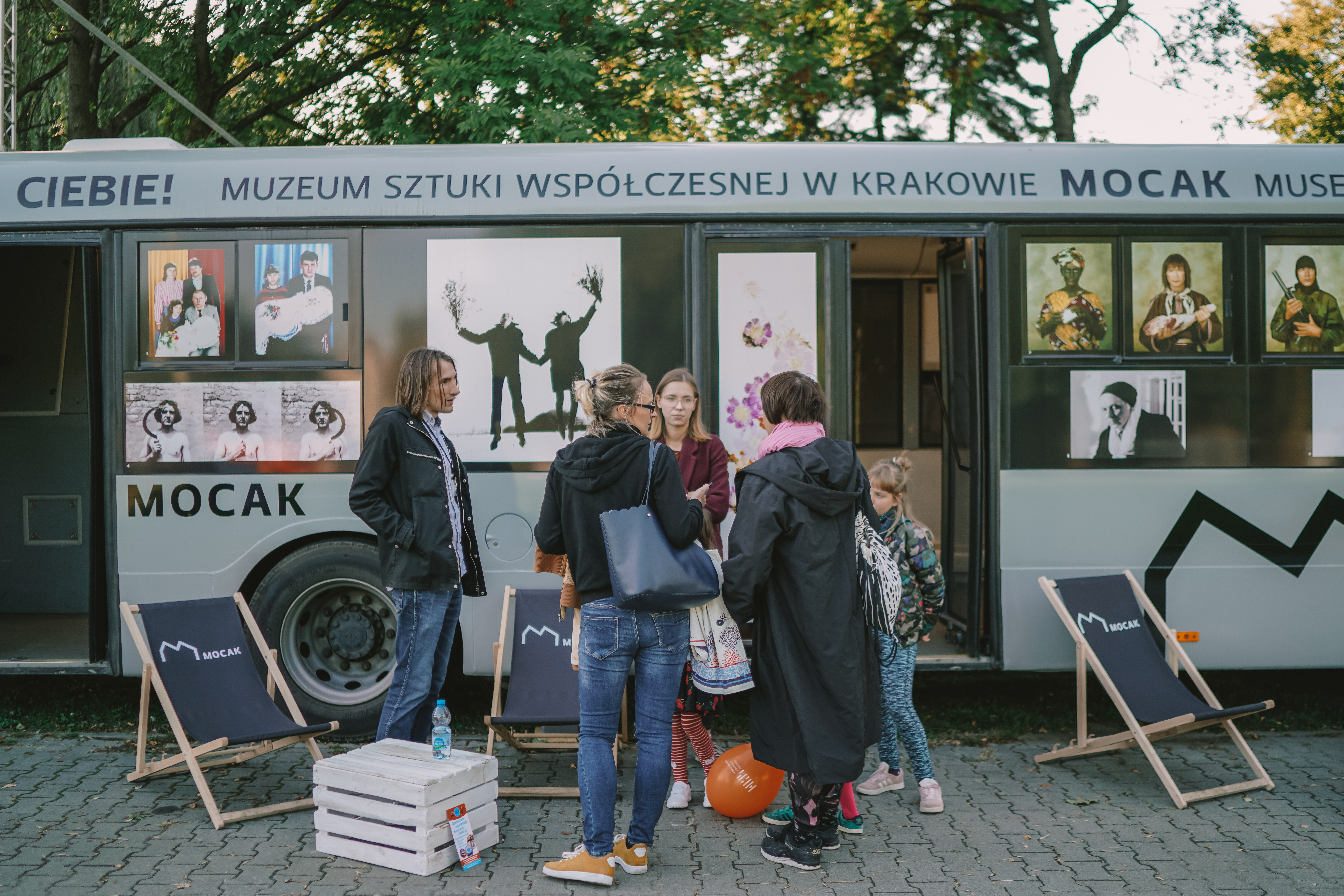 Autobus MOCAK-u na Kombinacie Kultury, fot. P. Pietruszka