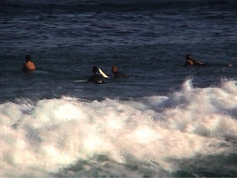 Beat Streuli, //Surferzy z Tamaramy 01-24-01//, 2007, video, 60 min, Kolekcja MOCAK-u