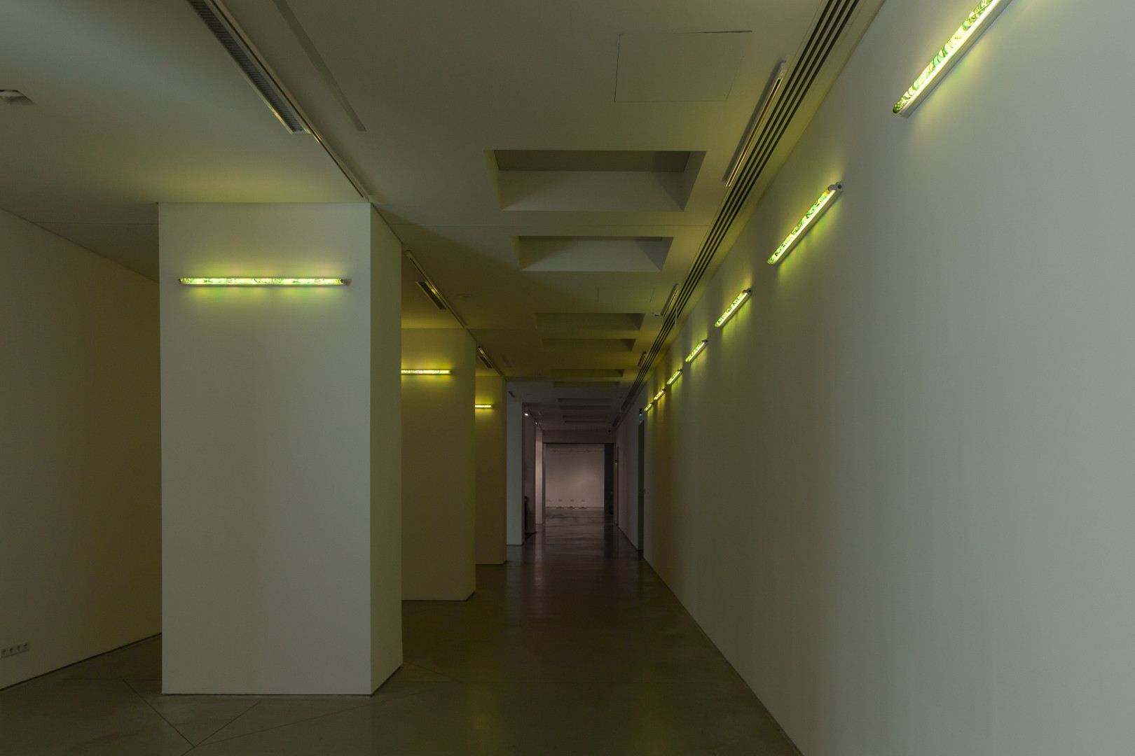 Karolina Kowalska, //Neon Light Shades//, 2005, object, 120 cm, MOCAK Collection