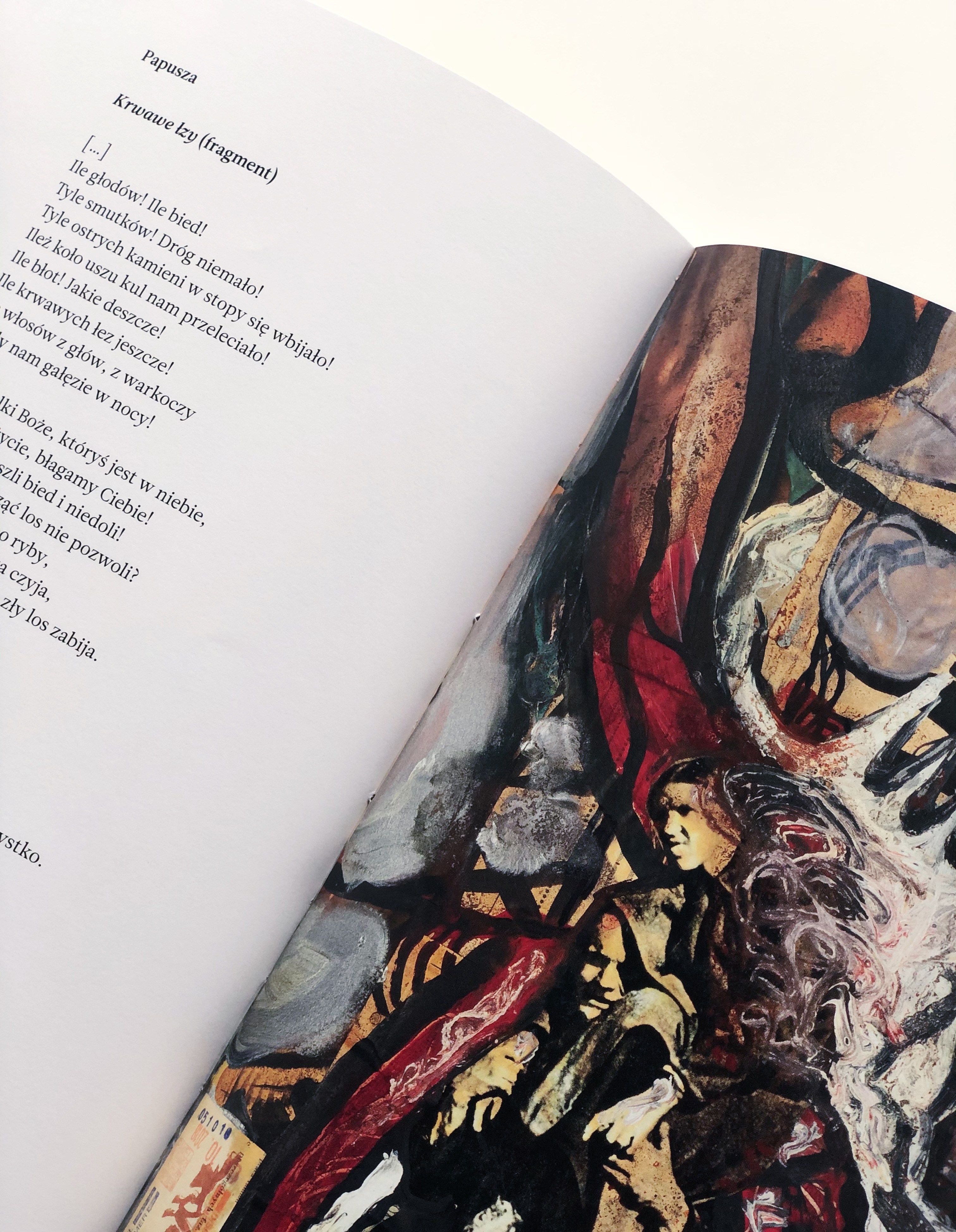 Fragment wiersza Papuszy w publikacji //Paweł Althamer, Artur Żmijewski. Pieśń ostateczna//, fot. Dział Promocji, MOCAK
