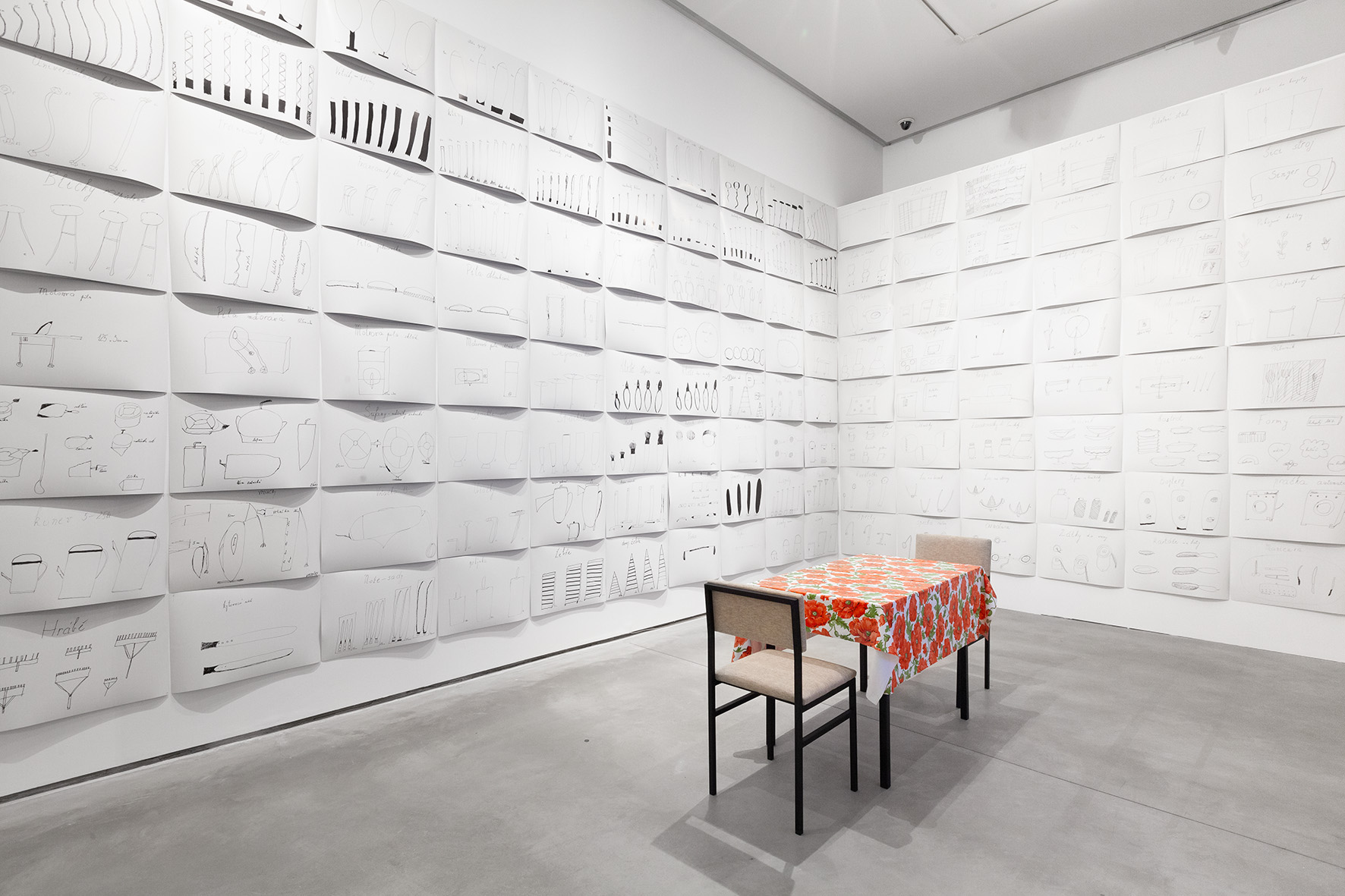 Kateřina Šedá, //Wszystko jedno//, 2005 – 2007, instalacja, Kolekcja MOCAK–u