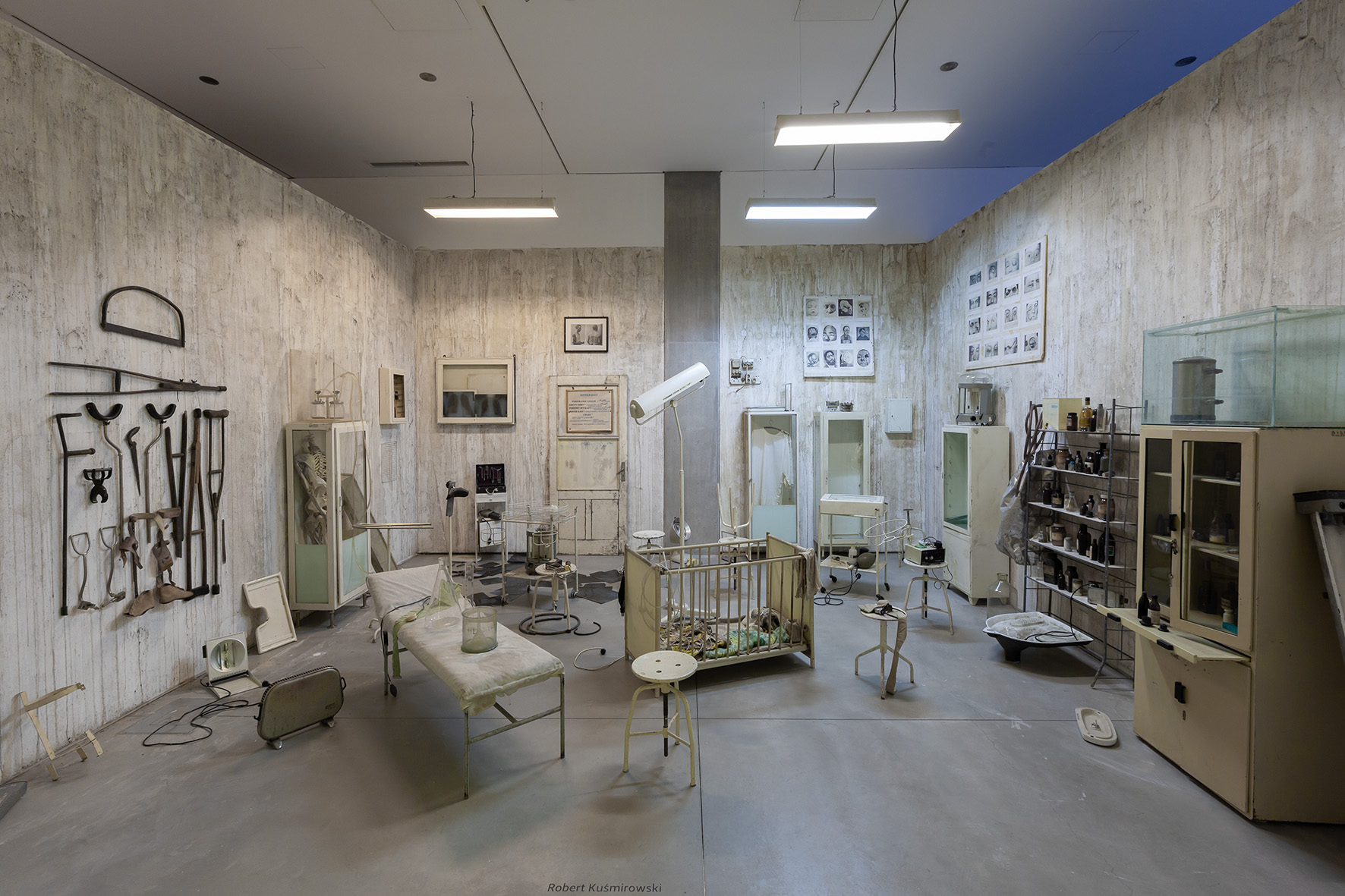 Robert Kuśmirowski, bez tytułu, 2009, instalacja, Kolekcja MOCAK–u, fot. R. Sosin