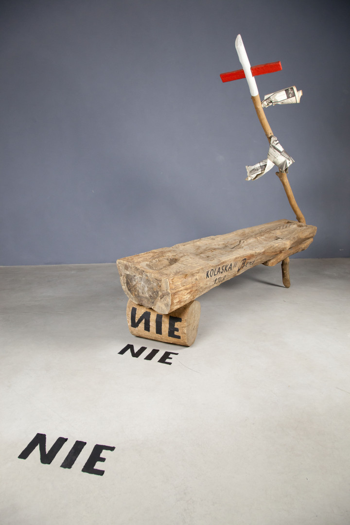 Jerzy Bereś, //Kolaska//, 1968, technika własna, 180 × 180 × 50 cm, Kolekcja MOCAK-u, fot. R. Sosin