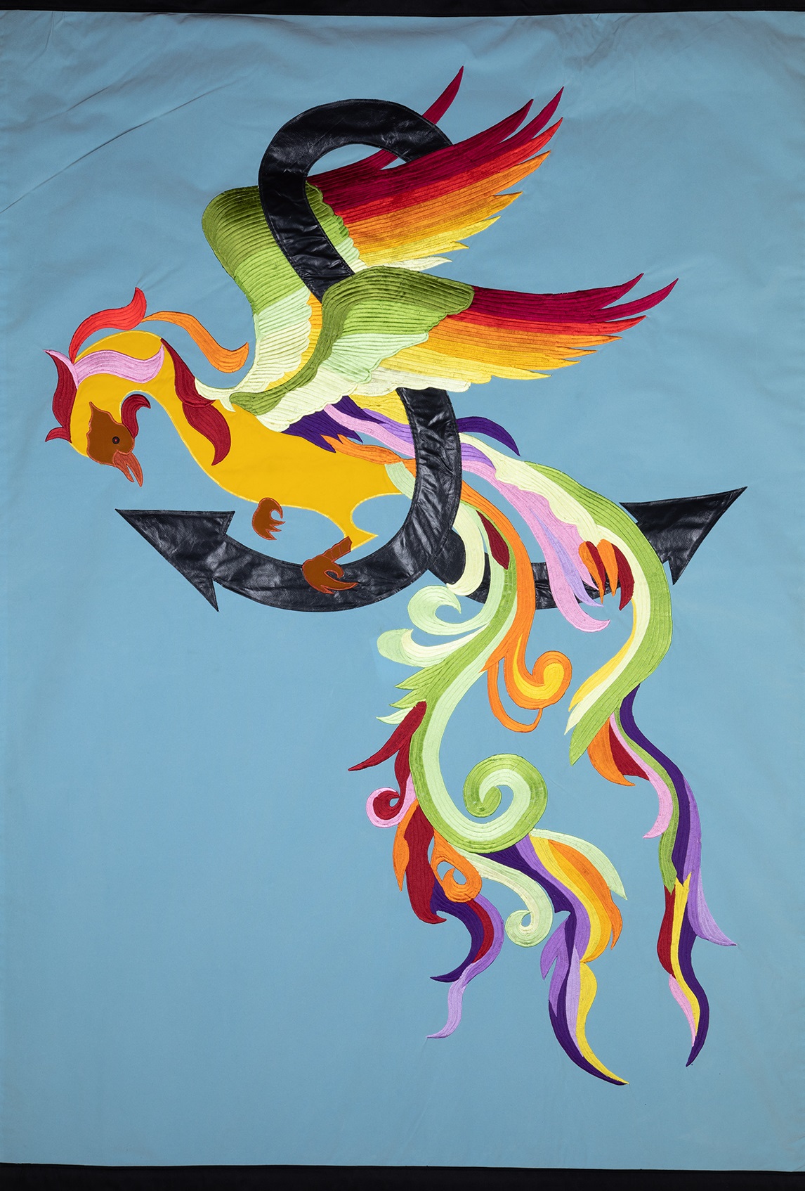 Slavs and Tatars, //Simorgh Solidarność//, 2011, haft, 280 × 135 cm, Kolekcja MOCAK-u, fot. R. Sosin. Zakup pracy dofinansowano ze środków Ministra Kultury i Dziedzictwa Narodowego