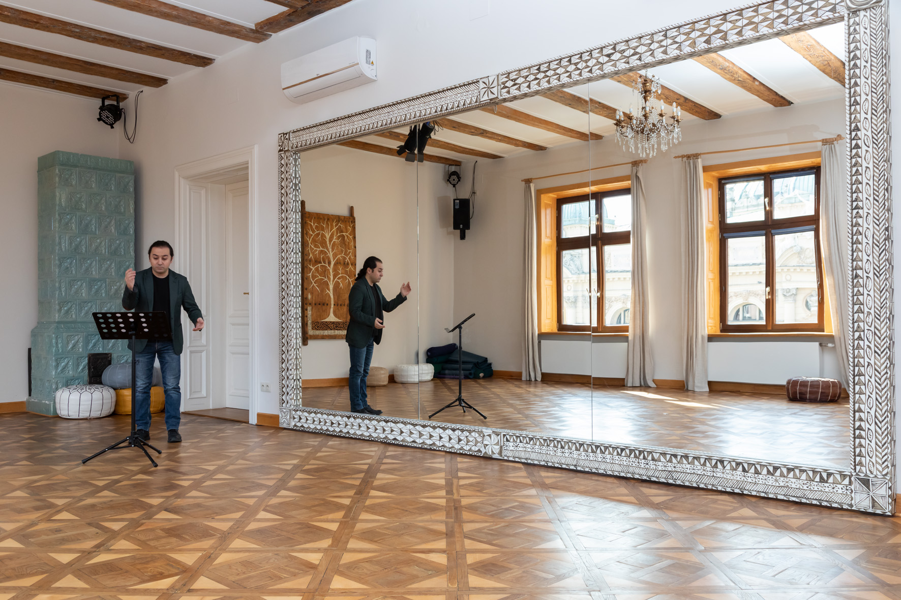 Franciszek Orłowski, //Wassim, Syria//, z cyklu //Ta krew jest dla ciebie//, 2022, projekt partycypacyjny, fotografia, Kolekcja MOCAK-u, fot. R. Sosin, © Franciszek Orłowski & MOCAK