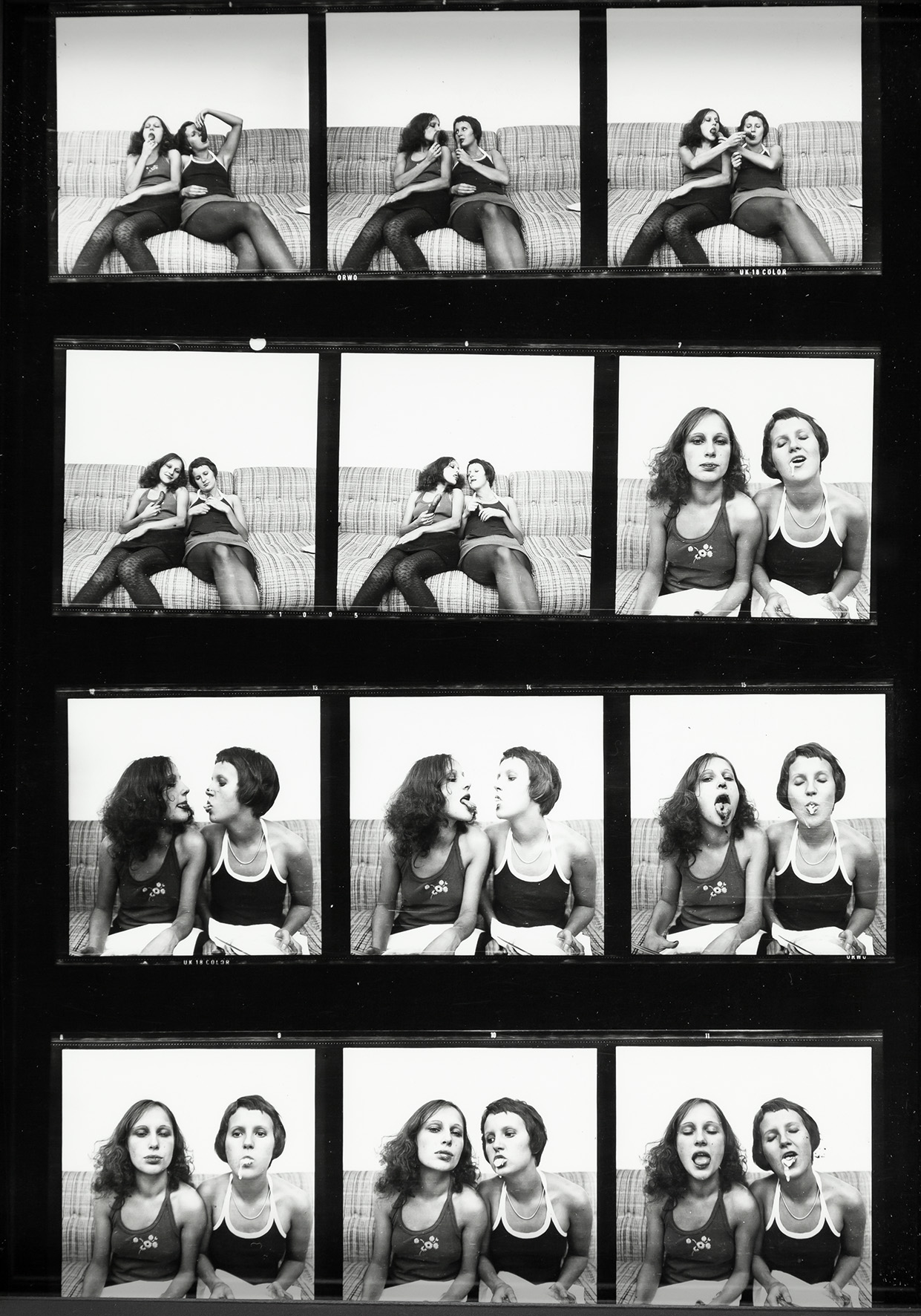 Natalia LL, //Sztuka postkonsumpcyjna//, 1975, stykówka / fotografia, 29,9 × 21,6 cm, Kolekcja MOCAK-u