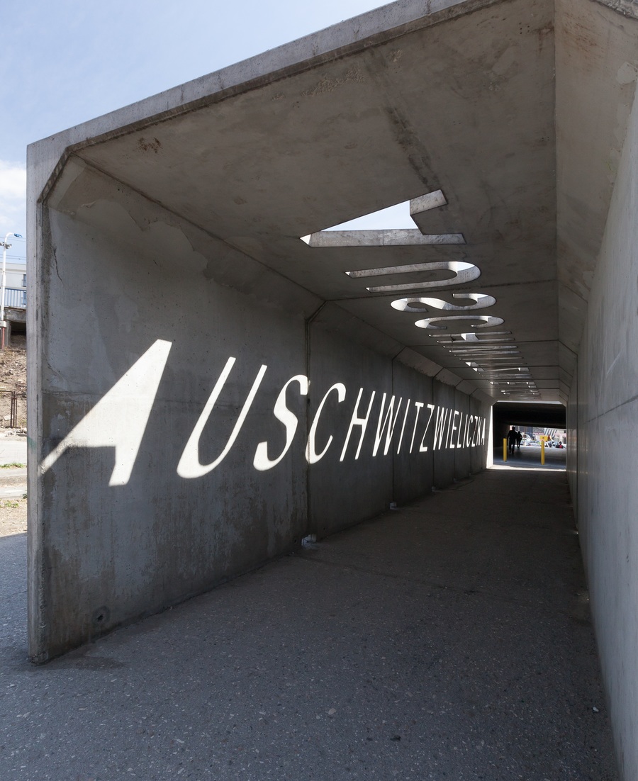Mirosław Bałka, //AUSCHWITZWIELICZKA//, 2008–2009, sculpture, MOCAK Collection