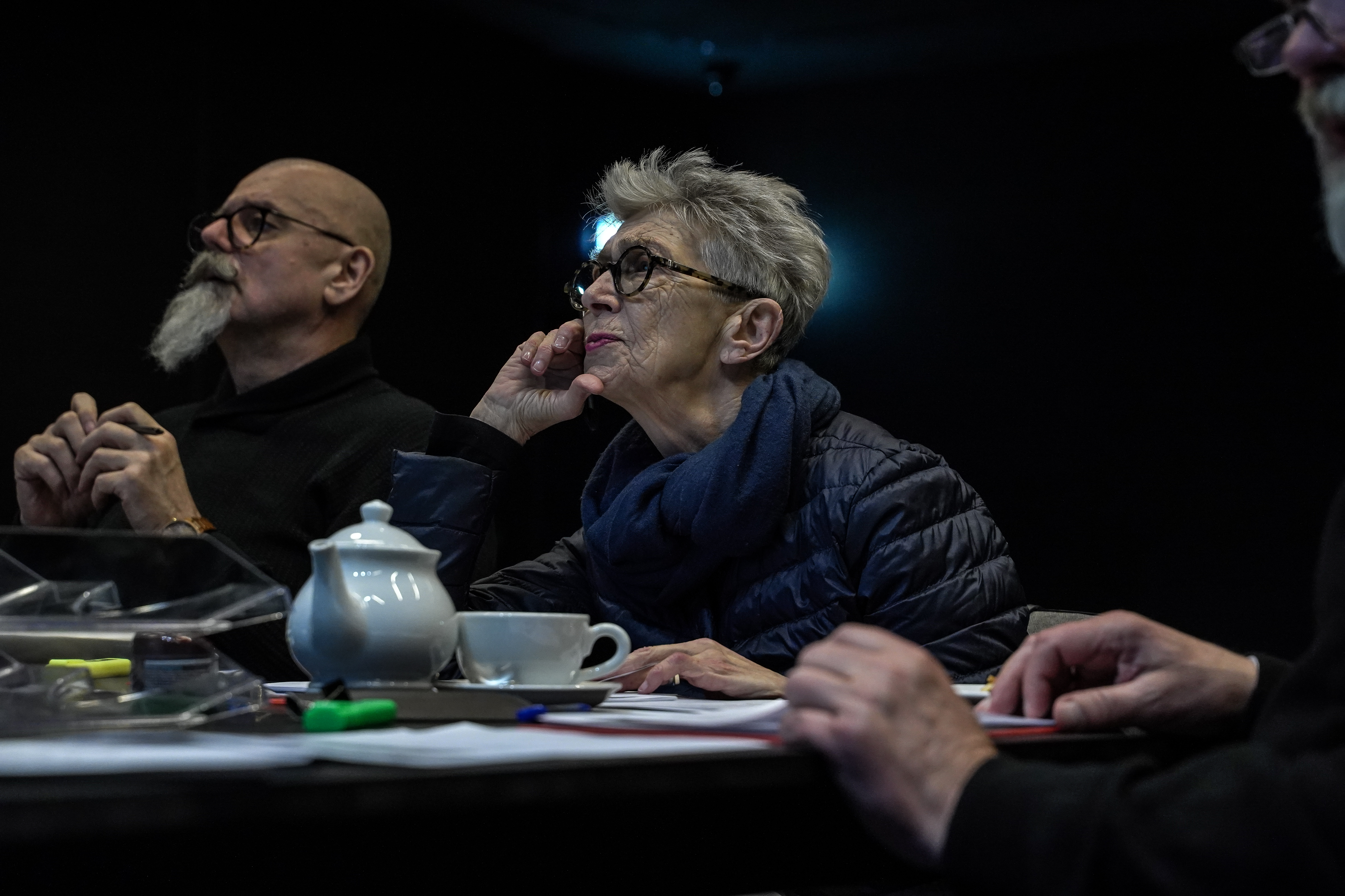 Przewodnicząca komisji Anda Rottenberg w trakcie obrad konkursu OKNOPLAST FOR ART, fot. F. Gąsiorowski