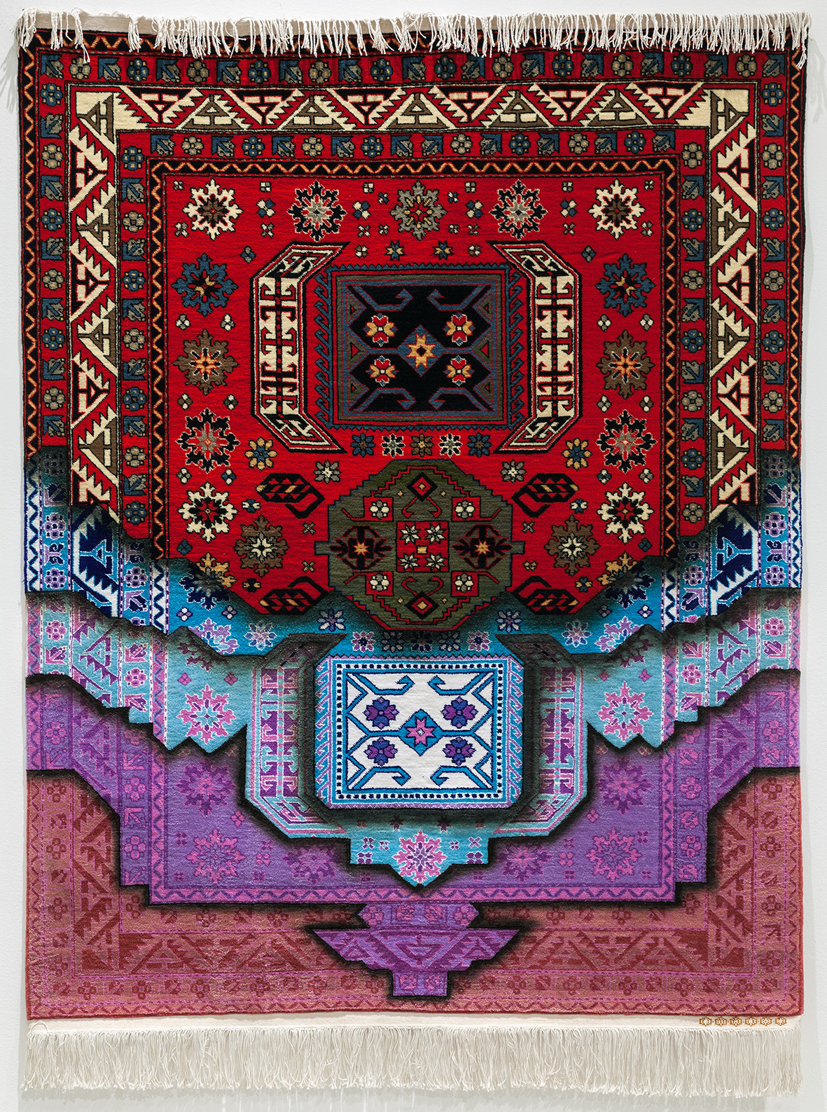 Faig Ahmed, //Dezintegracja//, 2016, ręcznie wykonany wełniany dywan, 213 × 147,5 cm, fot. Rafał Sosin