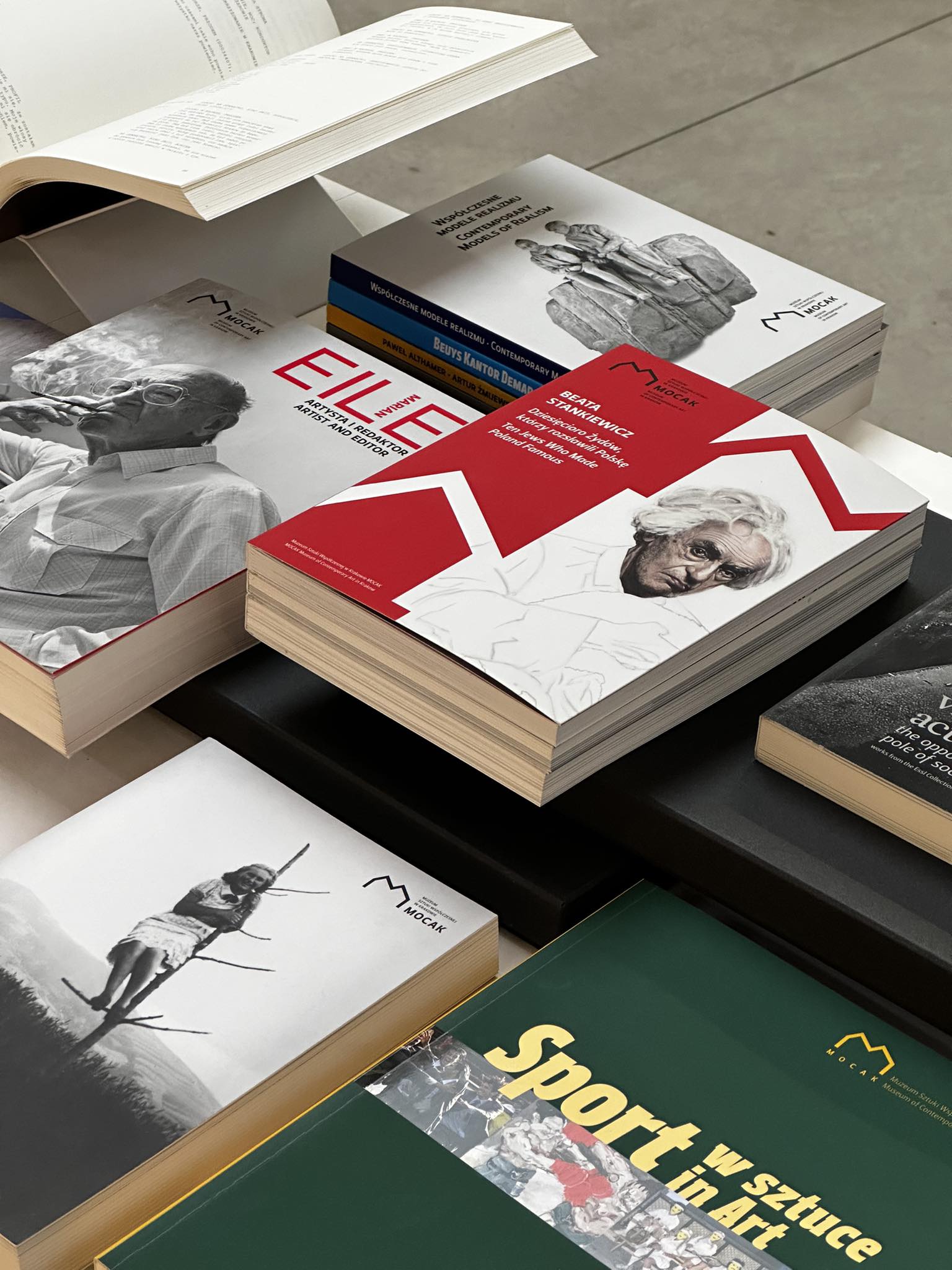 Fot. MOCAK Bookstore