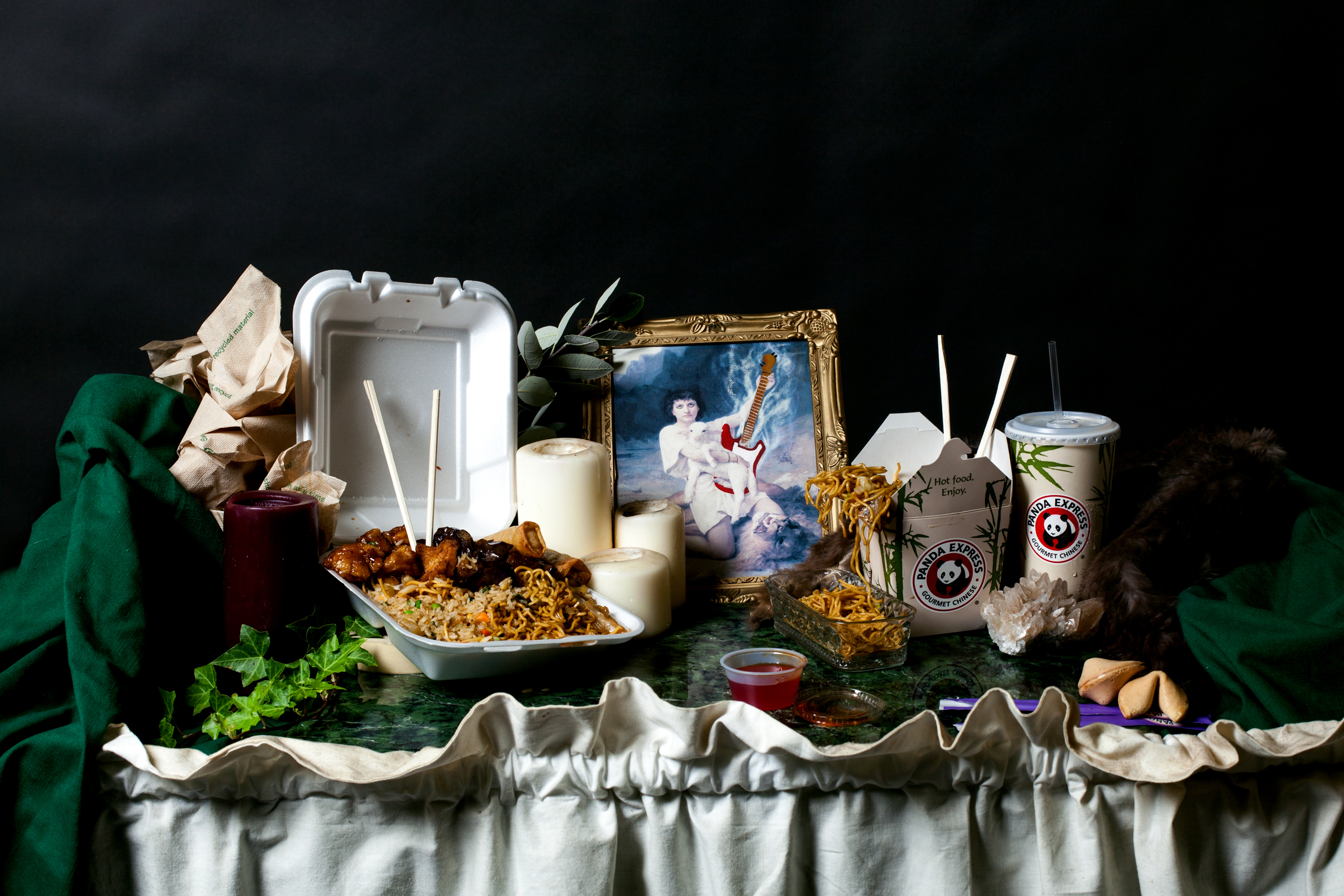 Rebecca Rütten, z cyklu Contemporary Pieces, 2013, fotografia, 80 × 120 cm, courtesy R. Rütten