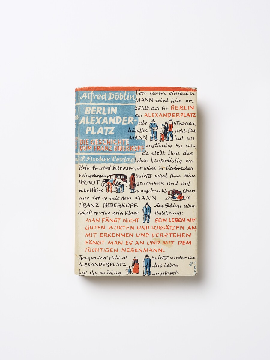 Annette Kelm, //Alfred Döblin, Berlin Alexanderplatz. Die Geschichte vom Franz Biberkopf, 1931, S. Fischer Verlag, Berlin, Einbandgestaltung Georg Salter//, 2021, z cyklu //Die Bücher//, archiwalny wydruk pigmentowy, 71,5 × 54 cm, dzięki uprzejmości artystki i Esther Schipper Berlin/Paris/Seoul1