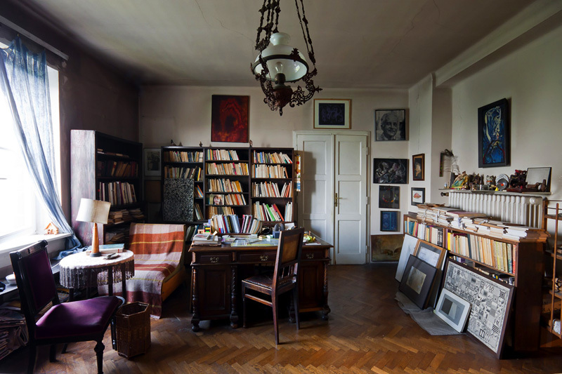 Biblioteka Mieczysława Porębskiego w jego krakowskim mieszkaniu