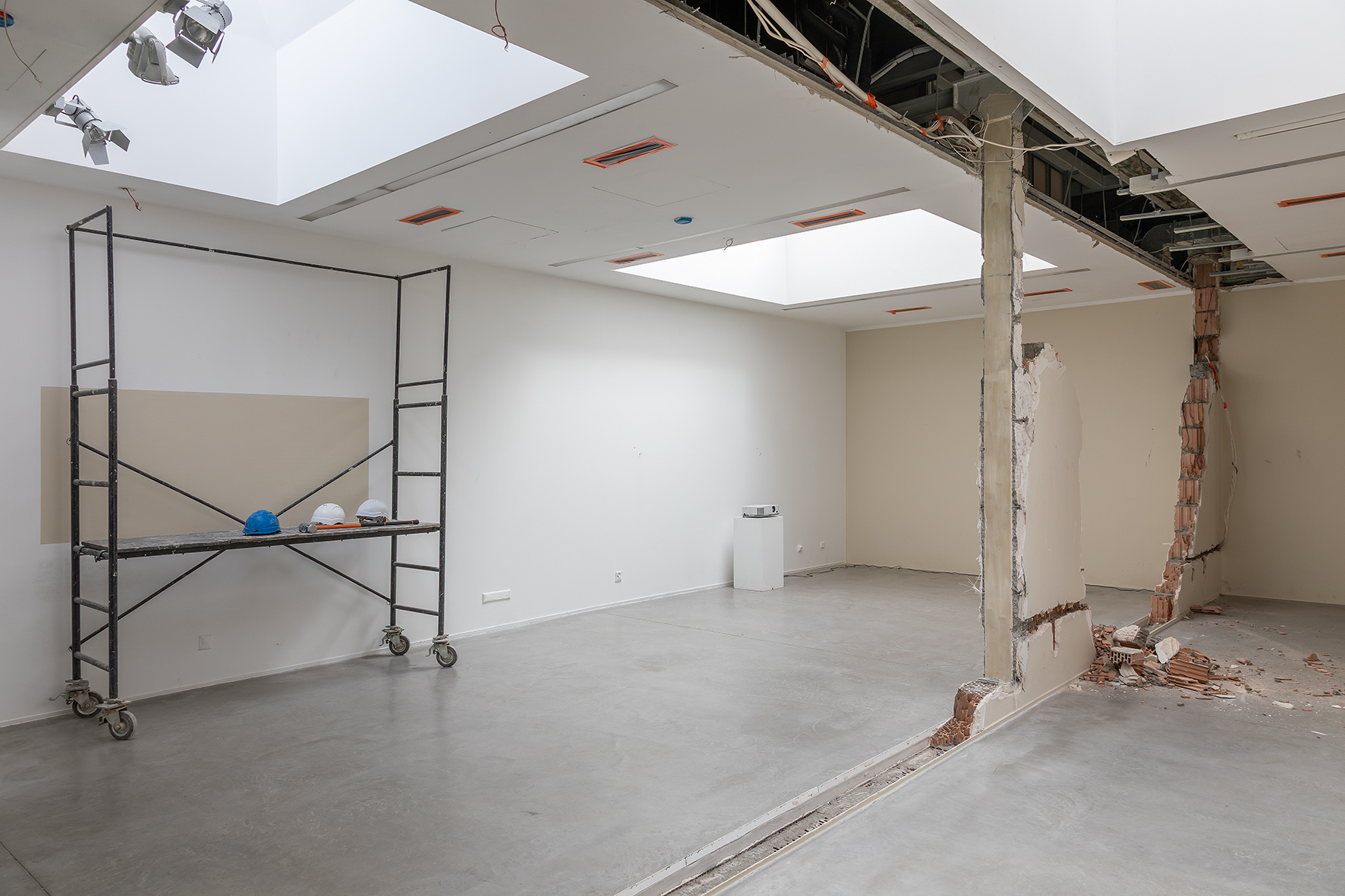 //Marta Romankiv, Dominik Stanisławski, Łukasz Surowiec. Dobra robota//, MOCAK, 7.3–12.4.2026, fot. R. Sosin