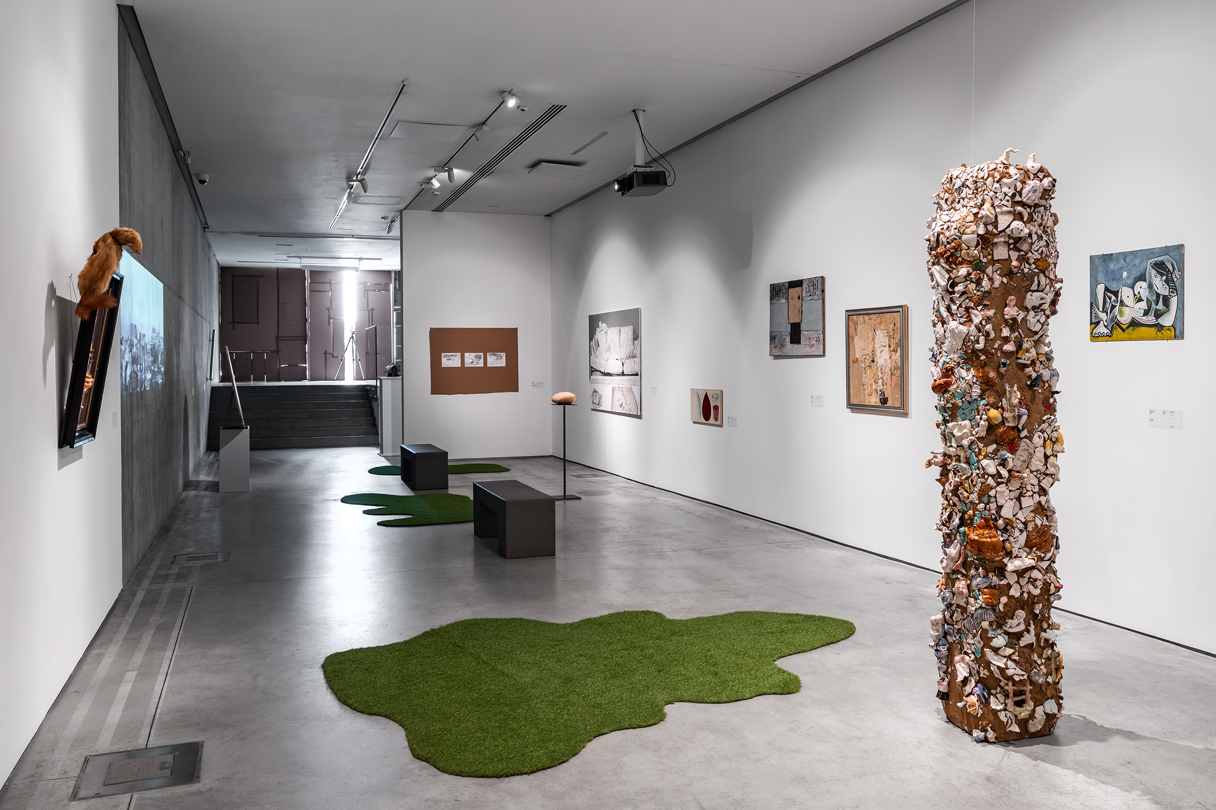 Widok wystawy //Stan posiadania. Topografia Kolekcji MOCAK-u – część I//, MOCAK 24.7.2026 – 18.10.2026, fot. R. Sosin