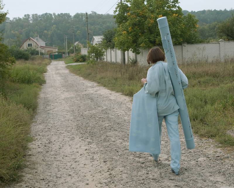 Alevtina Kakhidzena Jestem spóźniona na samolot, na który nie sposób się spóźnić, 2010-2011